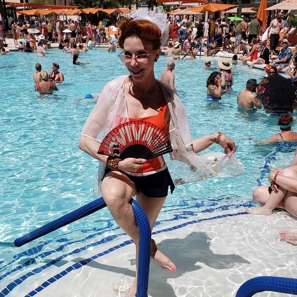 Meet your Posher, Gynger - Picture 4 of 11